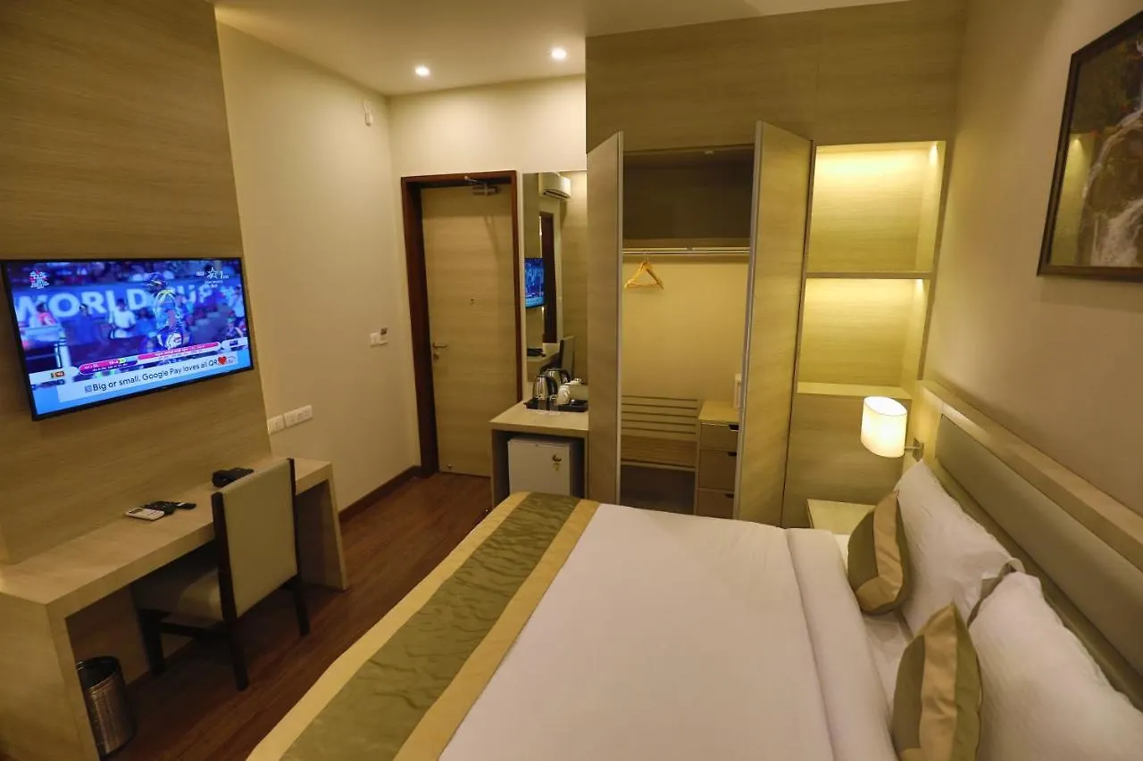 Hotel Goa Country Club Gurgaon 4*,