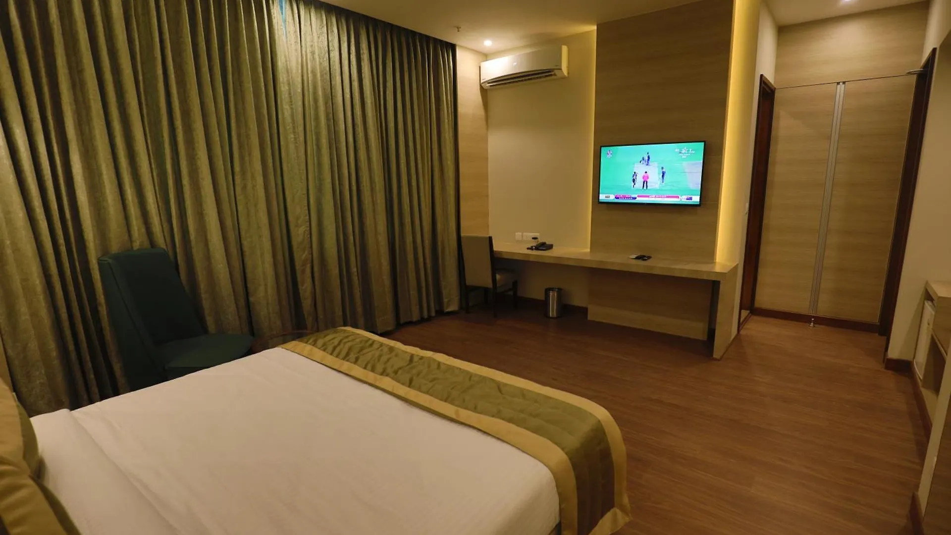 Hotel Goa Country Club Gurgaon