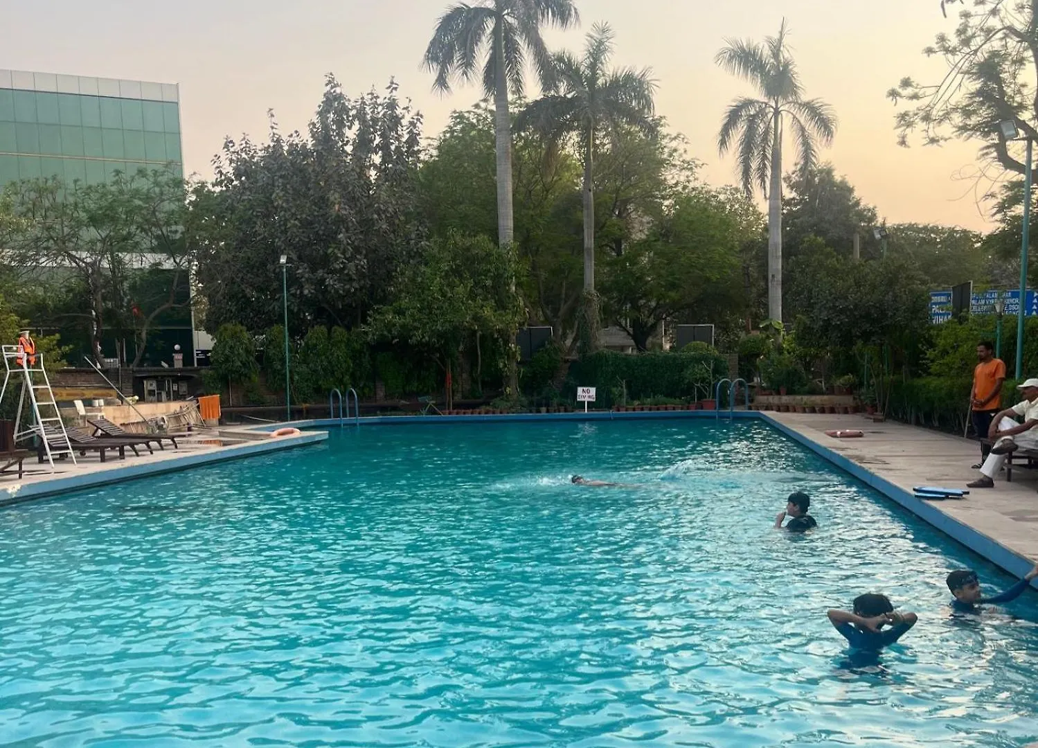 Hotel Goa Country Club Gurgaon