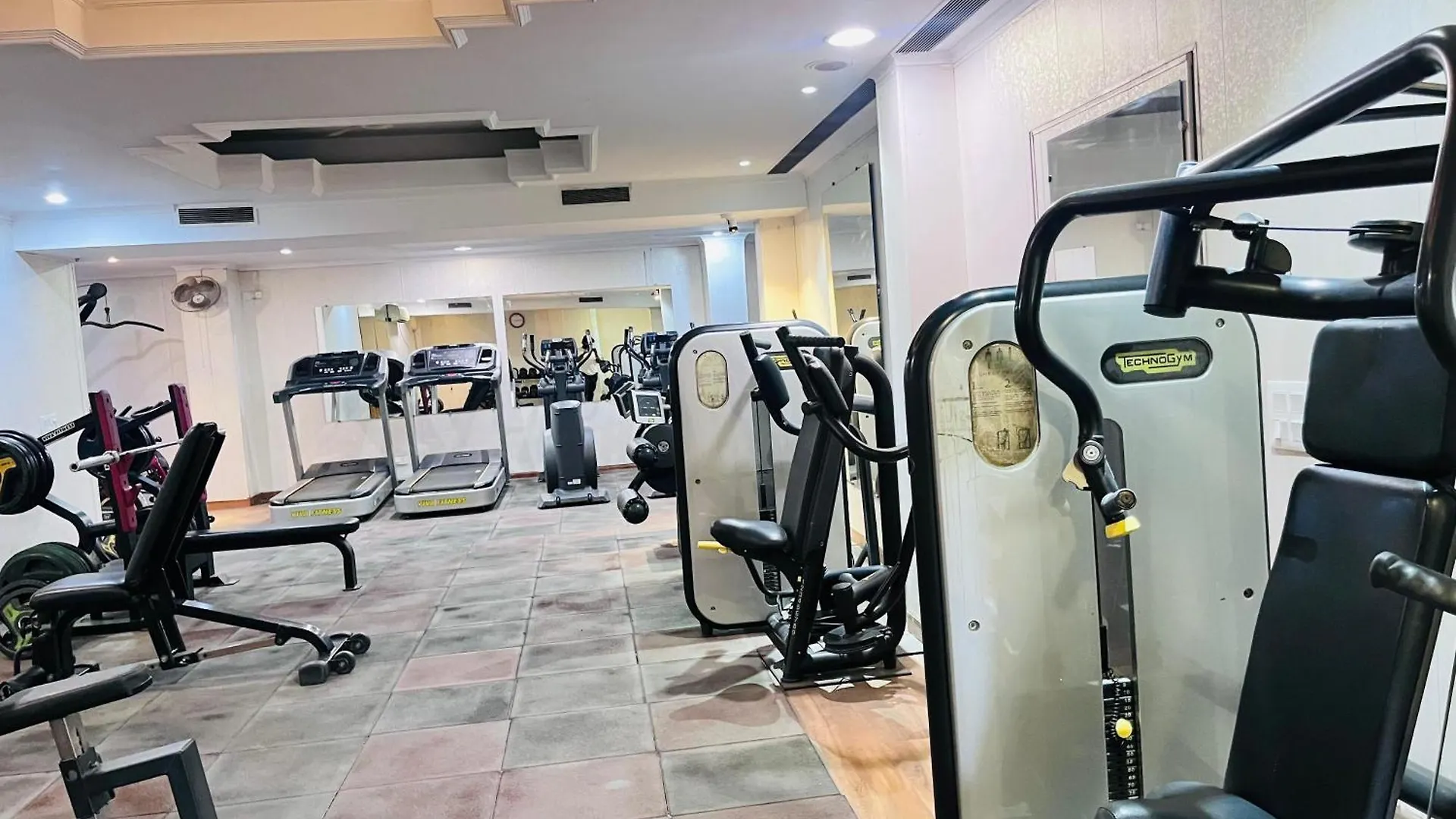 Hotel Goa Country Club Gurgaon